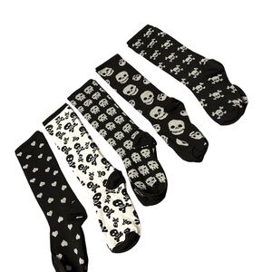 Skull Patterned Black and White knee Socks 5 pair, slight compression Gothic